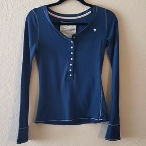 Abercrombie and Fitch blue small fitted long sleeve shirt with buttons
